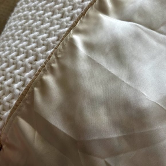 Embroidered Robe from Jerusalem - Picture 5 of 5